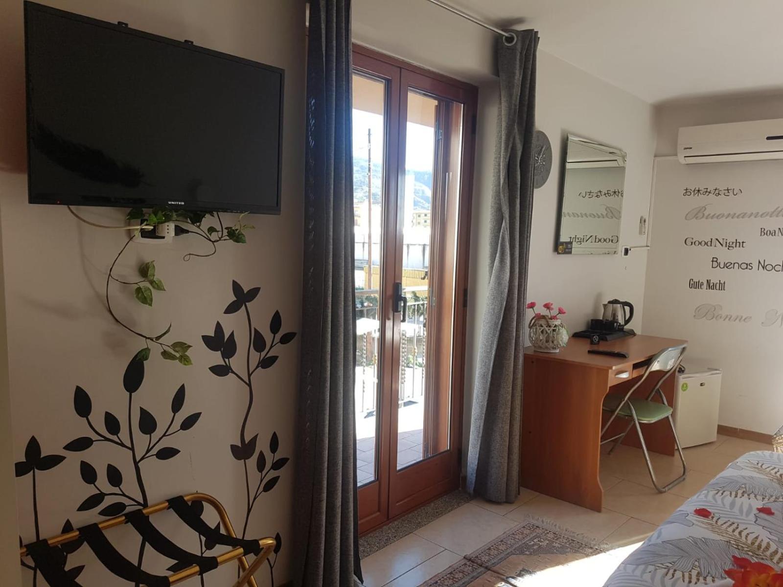 La Casa Dei Sogni Hotel Gallico Стая снимка